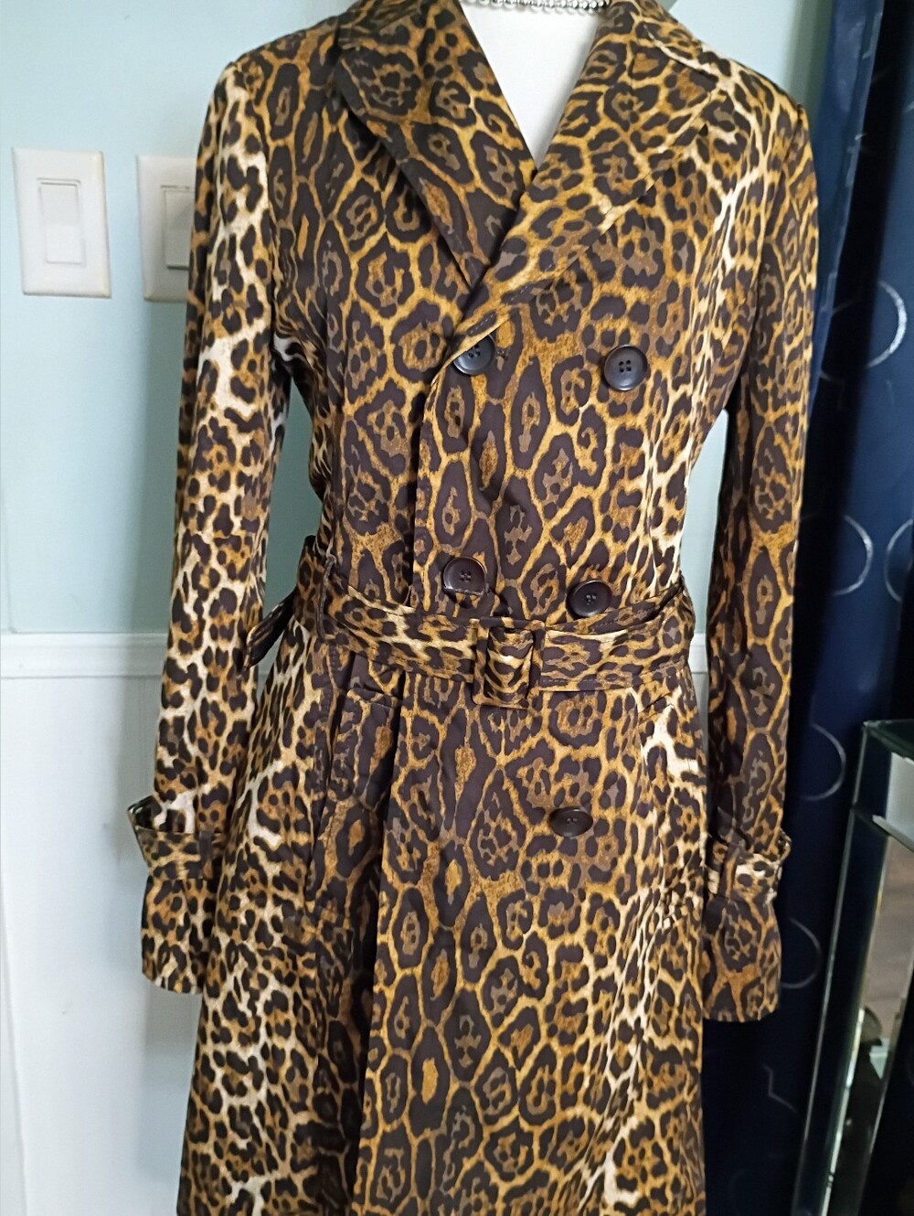BCBGMaxAzria Leopard-Print Trench Coat in Brown and Black - Picture 7 of 16